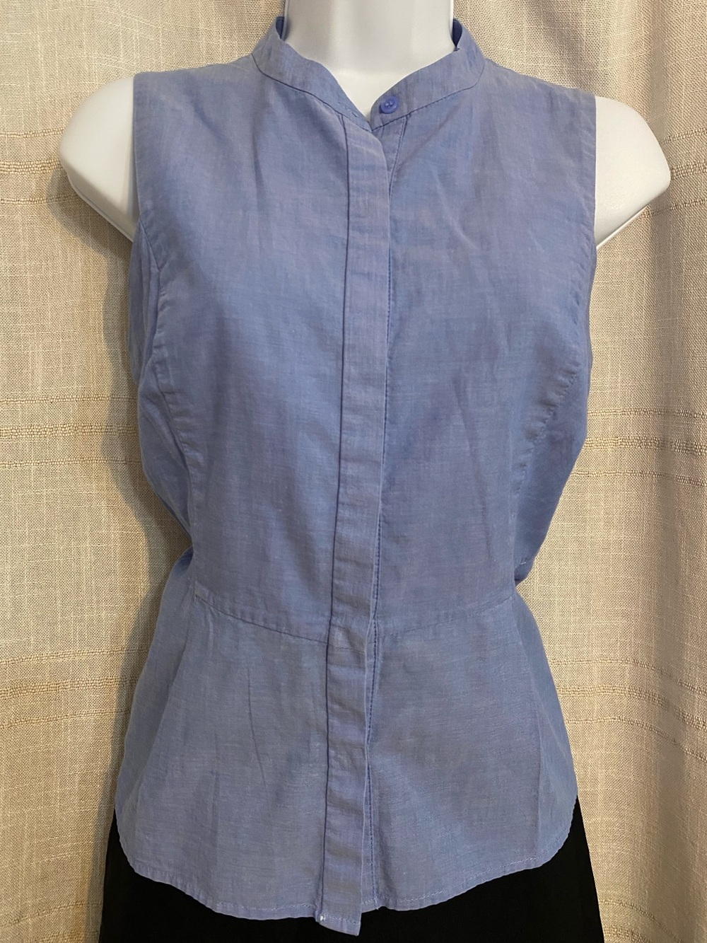 90’s BCBGMAXAZRIA Small S Periwinkle Blue Sleeveless Mock Neck Peplum Blouse